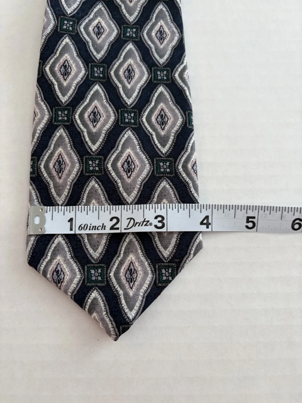 Guy Laroche Diffusion Silk Tie Gray Navy Geometric Medallion Designer